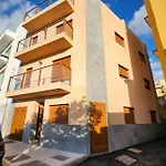 Dona Emilia Apartment *